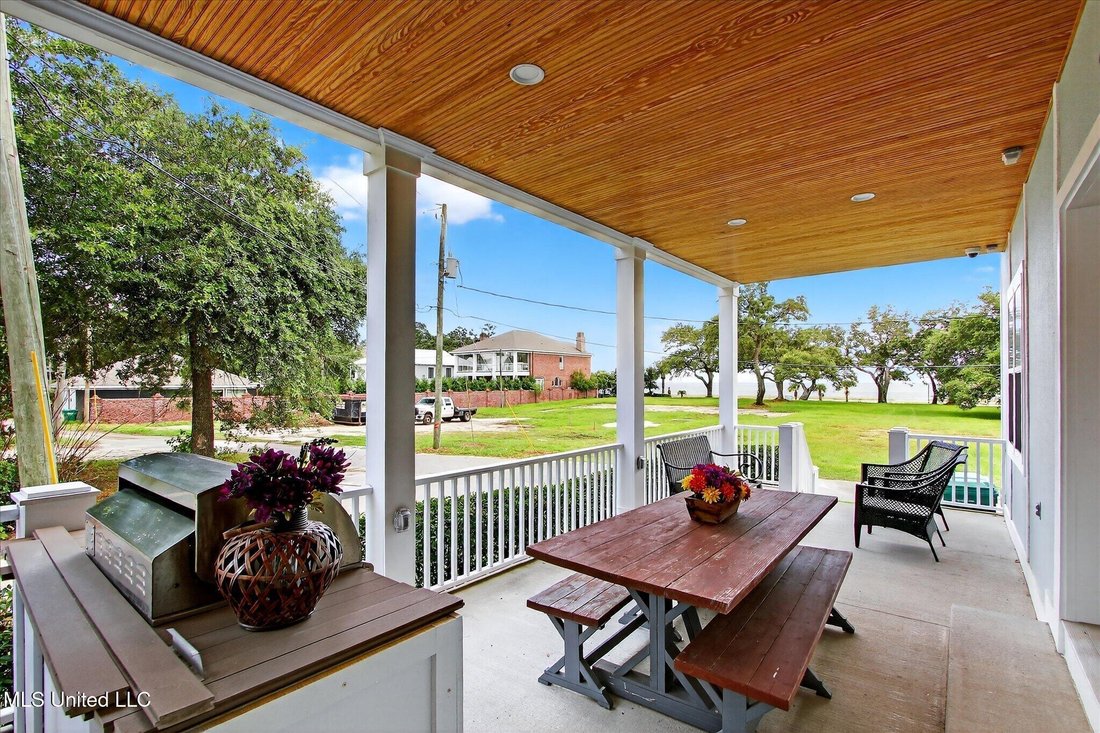 House in Gulfport, Mississippi, United States 4 - 15884821
