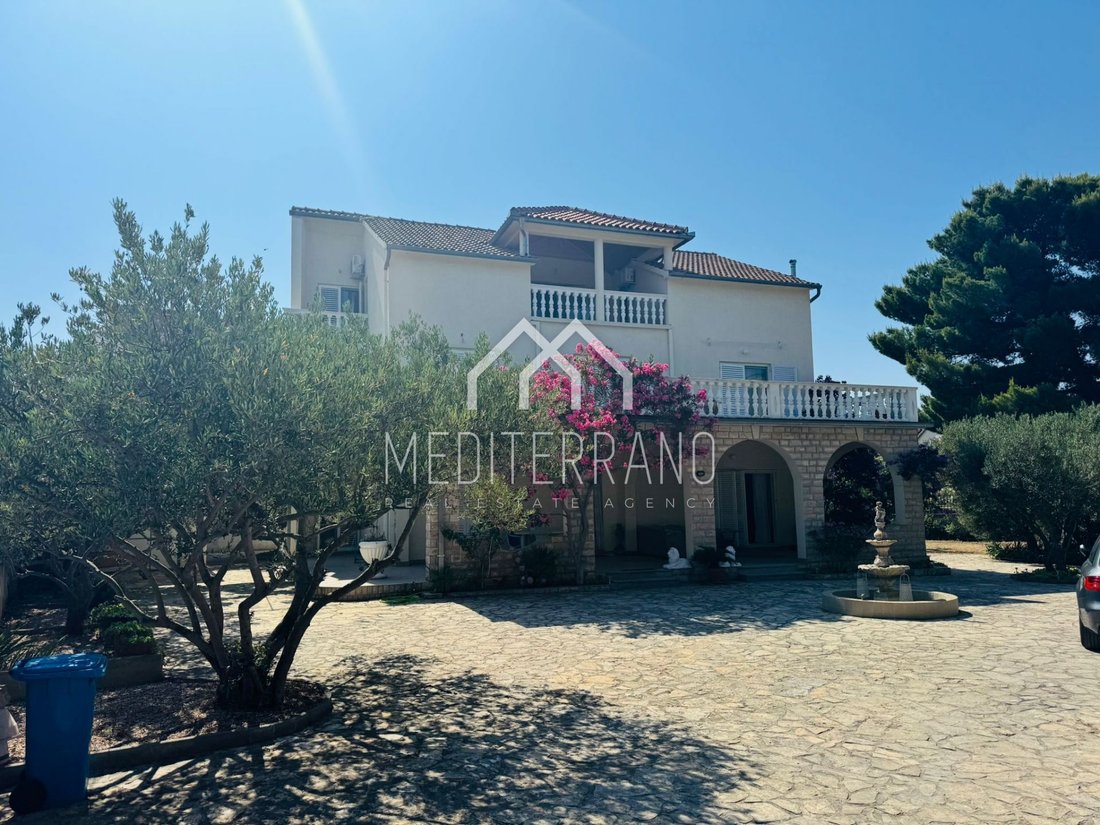House in Zaboric, Sibenik-Knin County, Croatia 1 - 15884475