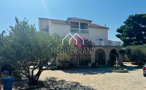 House in Zaboric, Sibenik-Knin County, Croatia 1