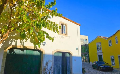 Villa in Paco de Arcos, Lisbon, Portugal 1