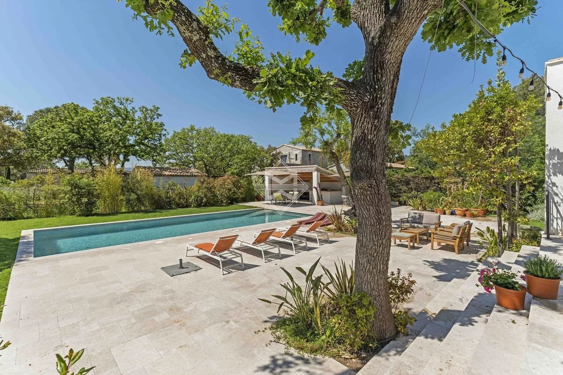 Villa in Grimaud, Provence-Alpes-Côte d'Azur, France 4 - 15882392