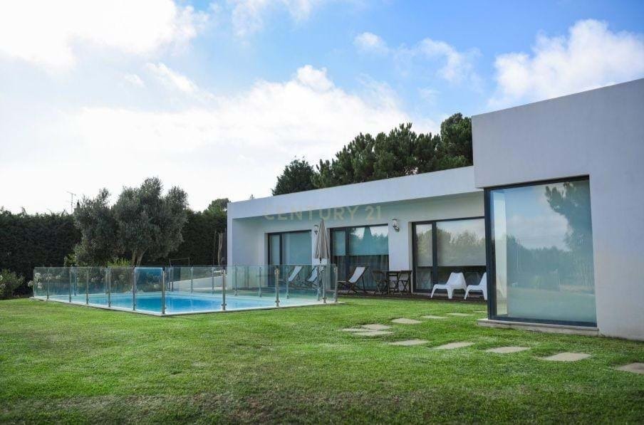 Villa in Foz do Arelho, Leiria District, Portugal 1 - 12689478