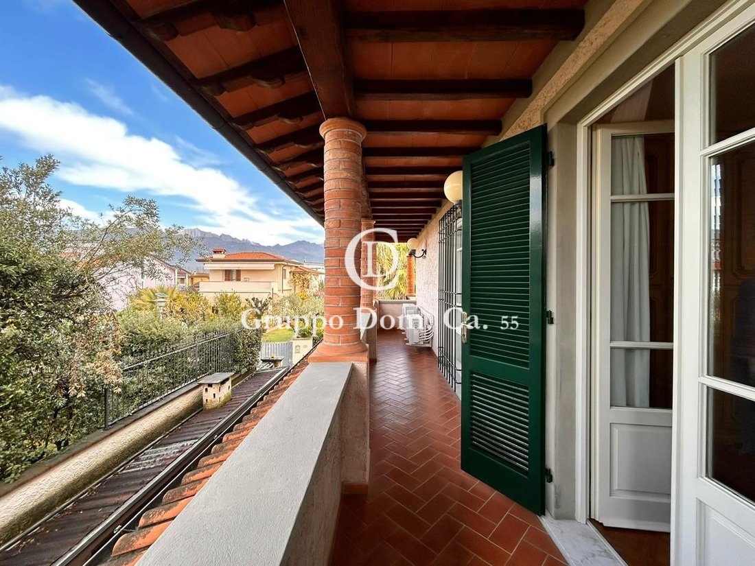 Villa in Center, Forte dei Marmi, Tuscany 3 - 15884096
