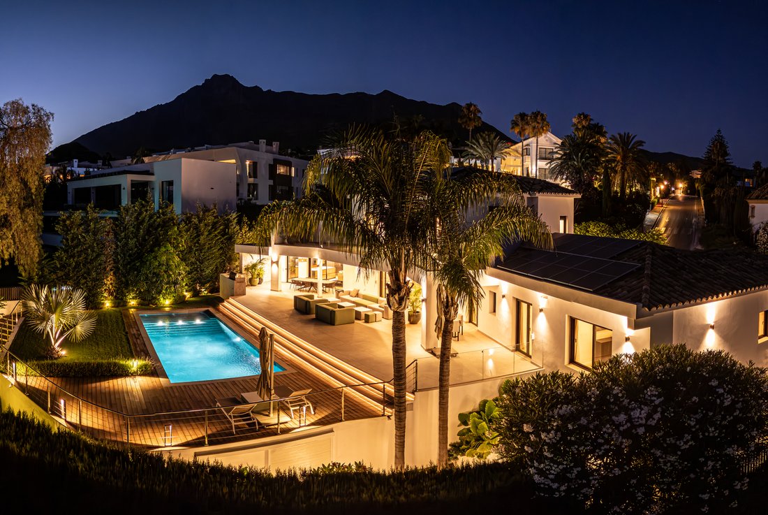 Villa en Marbella, Andalucía, España 2 - 15600696