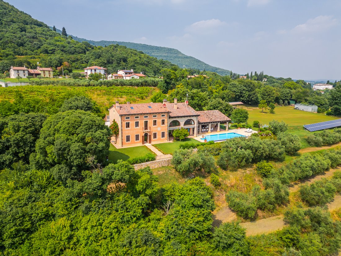 Villa in Villaga, Veneto, Italy 2 - 15886892