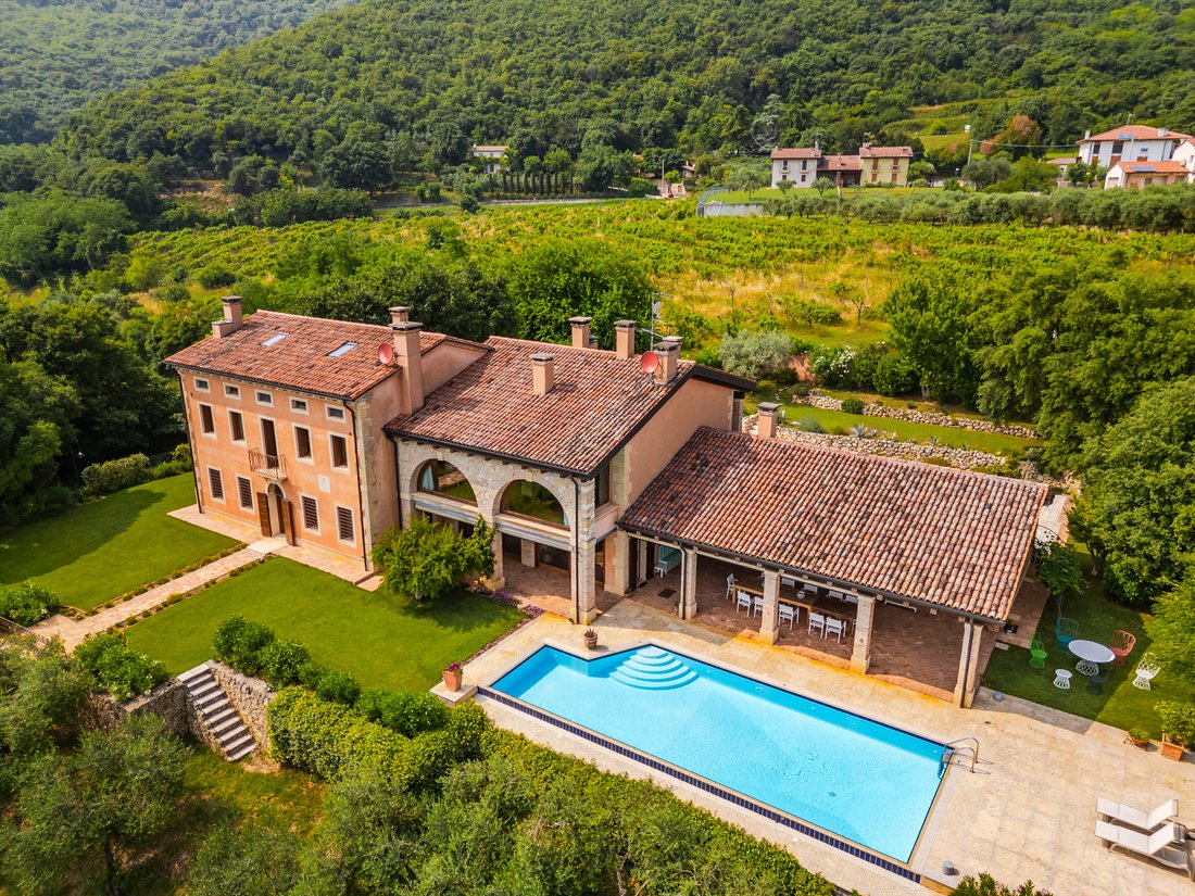 Villa in Villaga, Veneto, Italy 1 - 15886892
