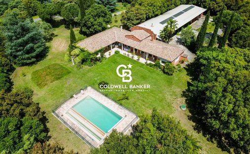 House in Ouest, Pignan, France 1