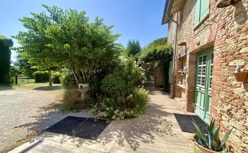 Château Villefranche De Lauragais 800.0 Sqm 12 Bedrooms