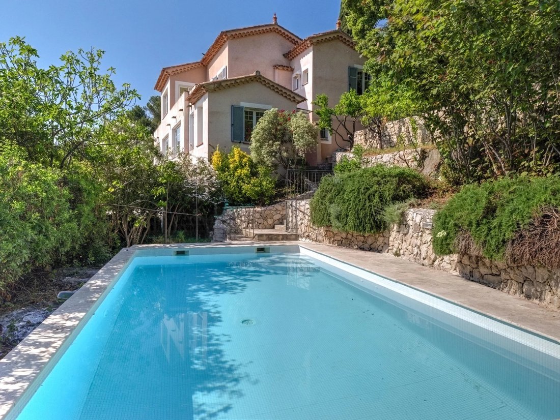Villa in Saint Veran, Cagnes-sur-Mer, France 2 - 15892012