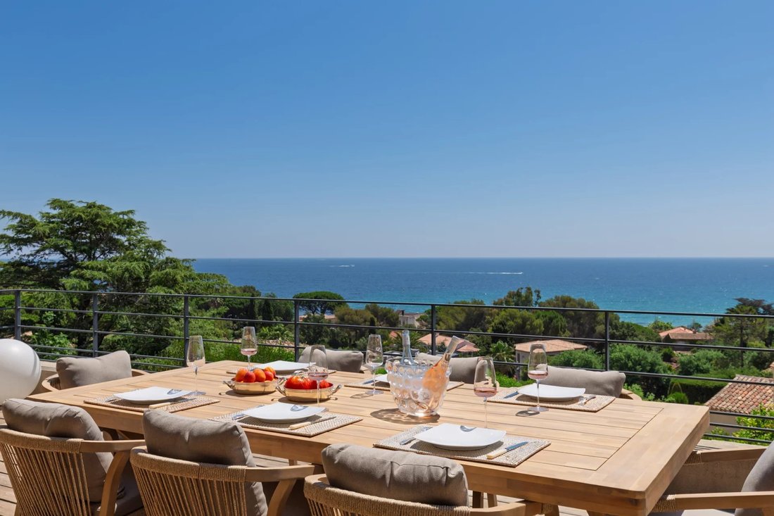 Villa in French Riviera, Provence-Alpes-Côte d'Azur, France 2 - 15891626