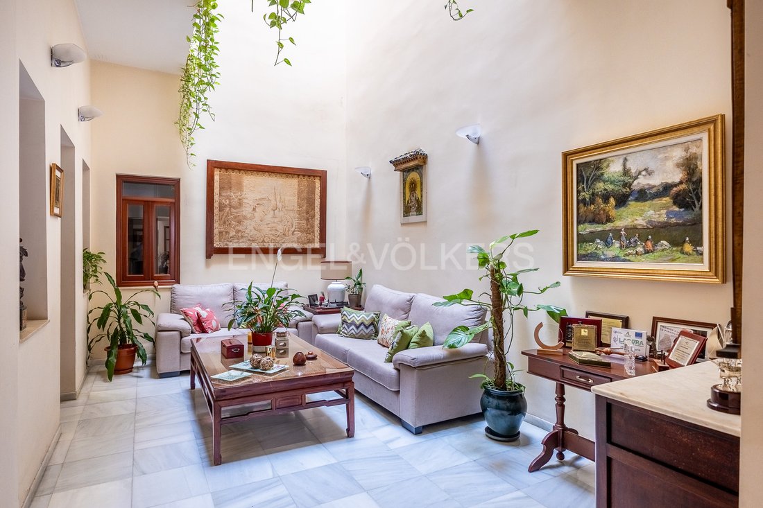House in Los Remedios, Seville, Spain 4 - 15891714