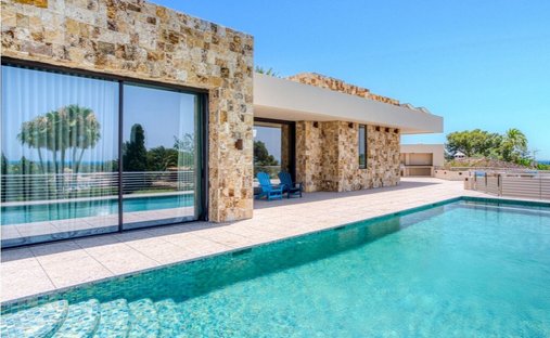 Villa in Elviria-Cabopino, Marbella, Spain 1