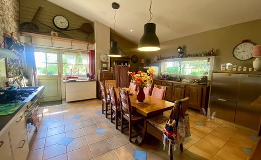 Château Villefranche De Lauragais 800.0 Sqm 12 Bedrooms