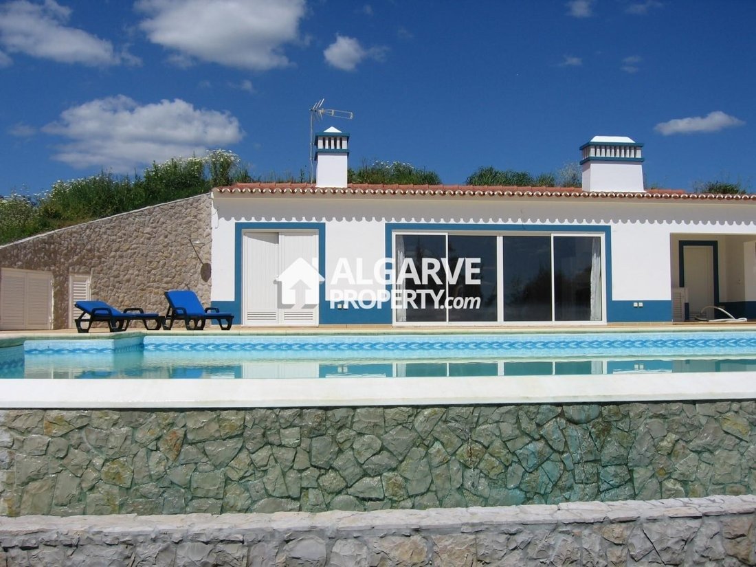 Villa in Ferreira do Alentejo e Canhestros, Beja District, Portugal 1 - 15891439