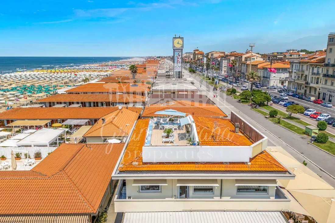 Apartment in Historic Center, Viareggio, Tuscany 2 - 14309136