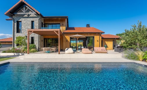 House in Viry, Auvergne-Rhône-Alpes, France 1