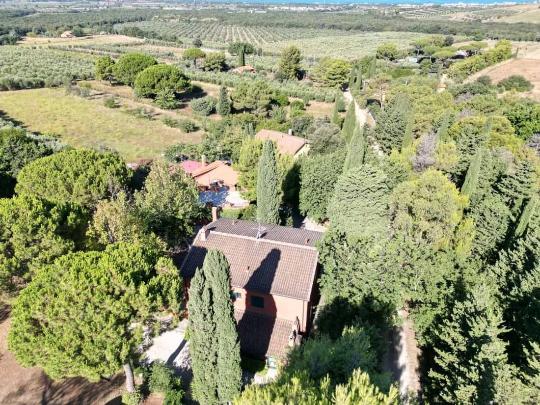 Villa in Center, Campiglia Marittima, Tuscany 2 - 15892452