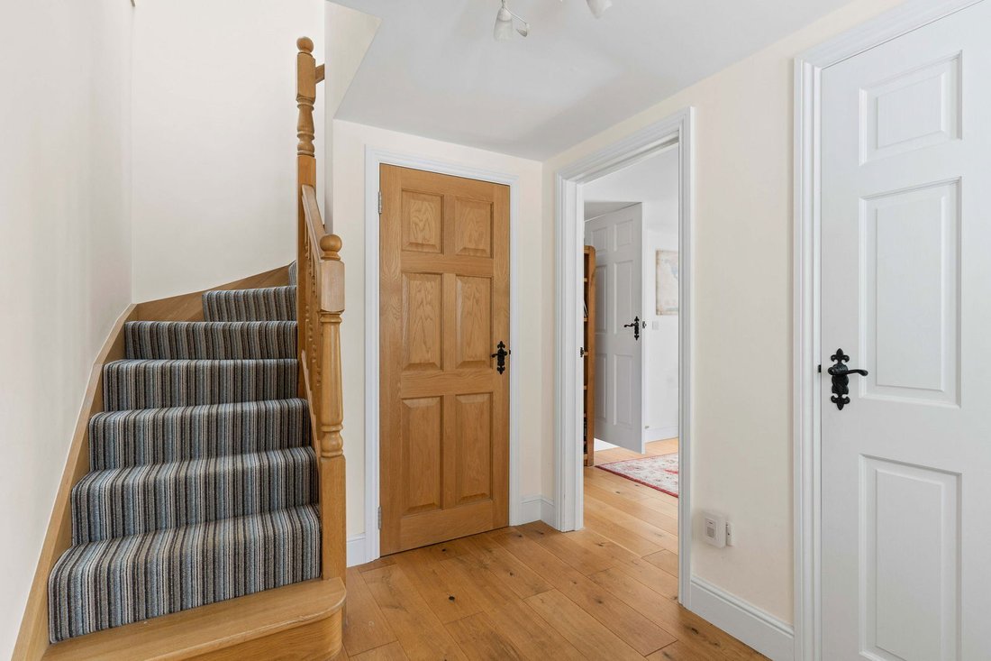 House in Buntingford, England 4 - 15893064