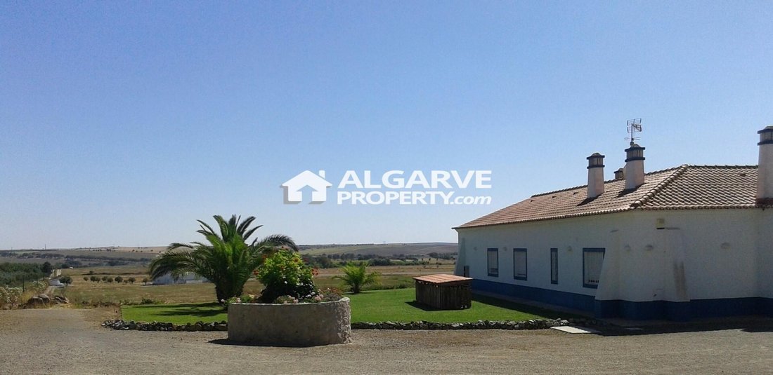 Villa in Ferreira do Alentejo e Canhestros, Beja District, Portugal 2 - 15891439