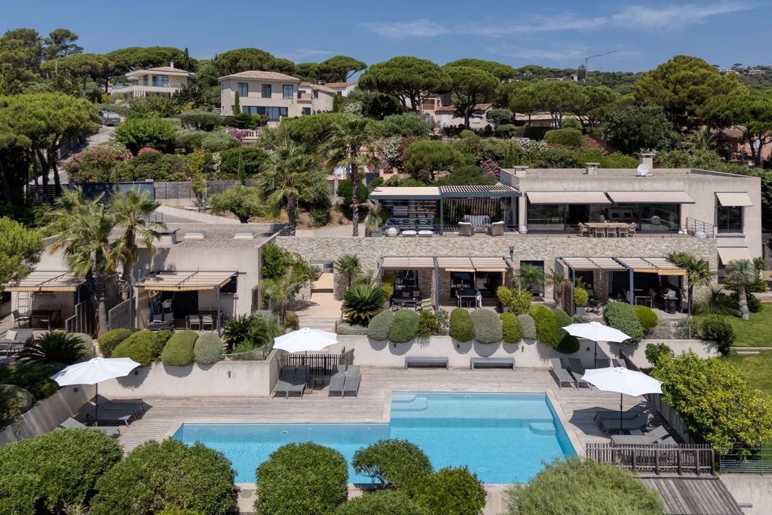 Villa in French Riviera, Provence-Alpes-Côte d'Azur, France 1 - 15891626
