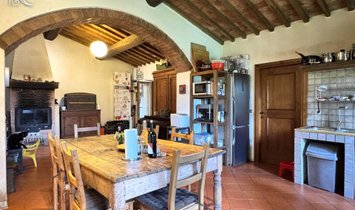 Villa in Pomarance, Tuscany, Italy 1