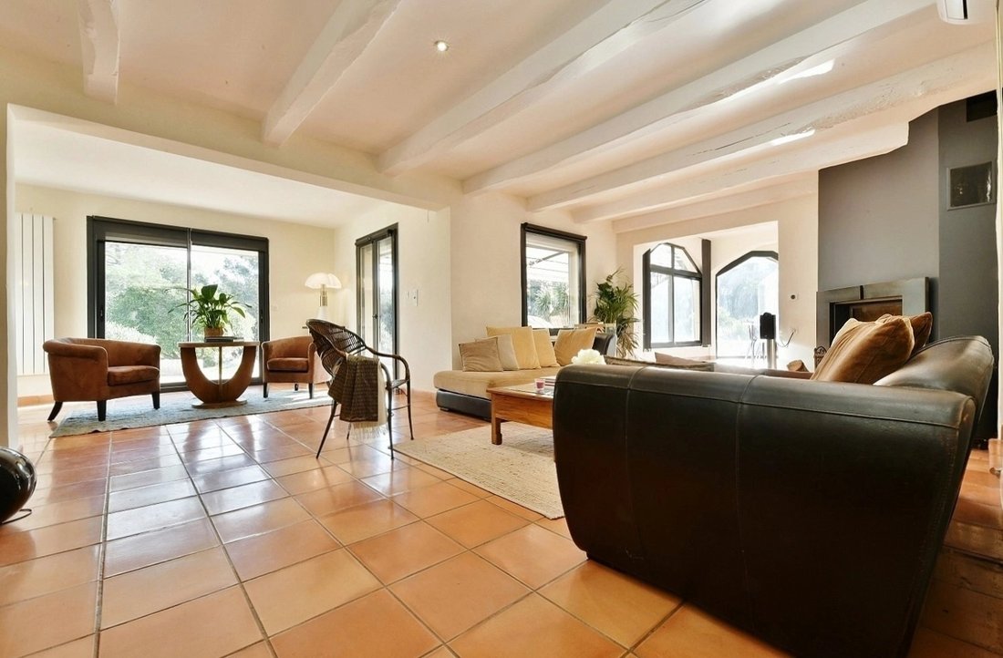 Estate in La Gazelle, Nimes, France 2 - 15887376