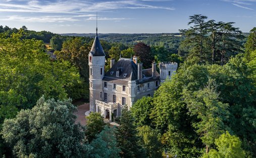 Castle for Sale in Brantôme en Périgord, Nouvelle-Aquitaine, France
