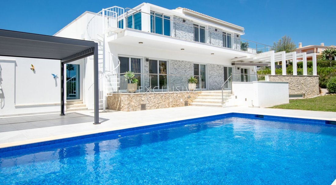 Villa in Carvoeiro, Algarve, Portugal 2 - 15619064
