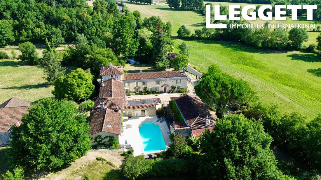 House in Chalais, Nouvelle-Aquitaine, France 2 - 14331215