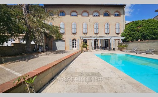 Castle for Sale in Moissac, Occitanie, France