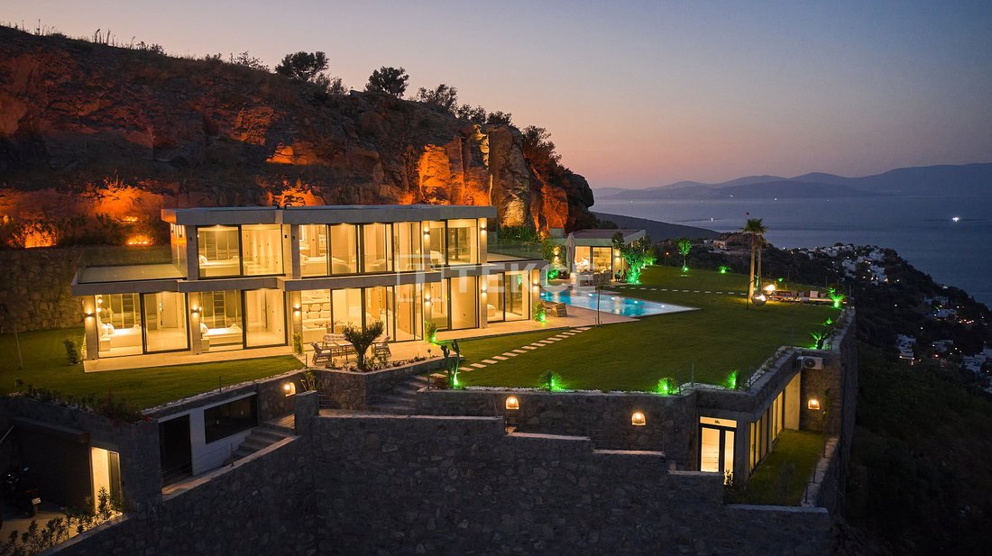 Villa in Göltürkbükü, Muğla, Turkey 2 - 15889346