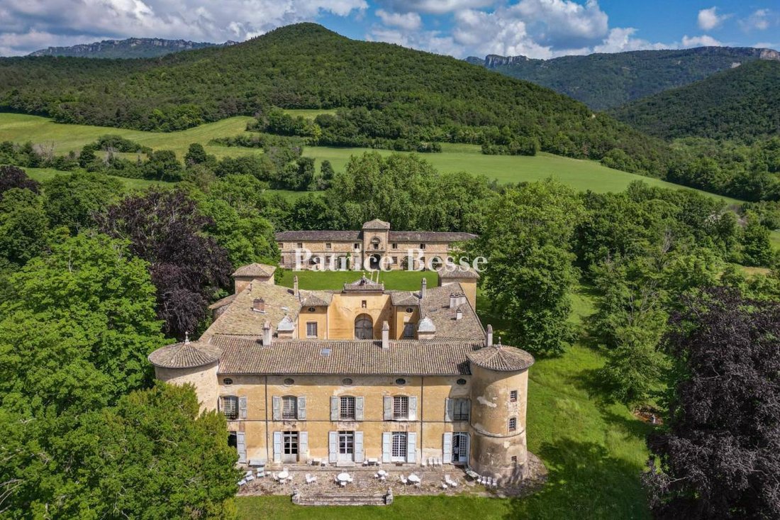 Whispers of the Rhône: A 17th-Century Château’s Timeless Grandeur