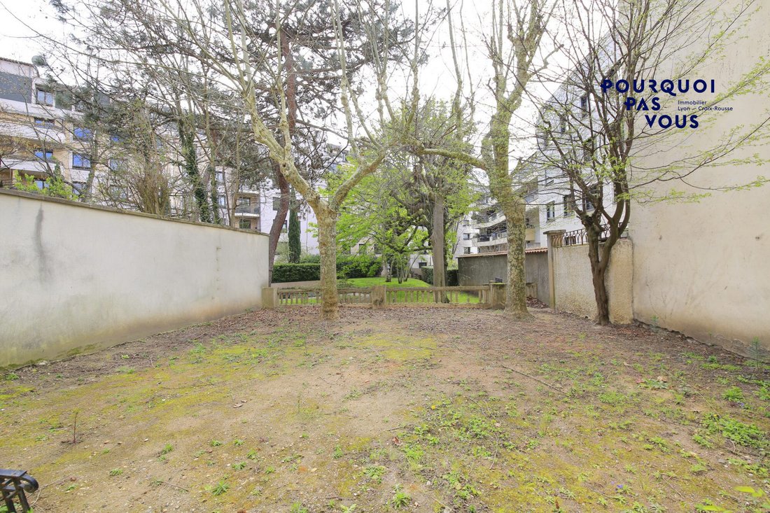 Apartment in Croix Rousse-Gros Caillou, Lyon 4e Arrondissement, Lyon 2 - 15702426