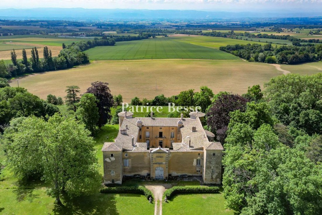 Whispers of the Rhône: A 17th-Century Château’s Timeless Grandeur