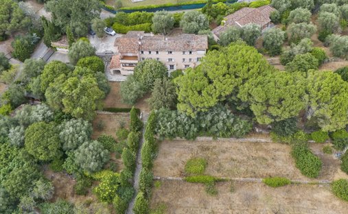 Villa in Grasse, Provence-Alpes-Côte d'Azur, France 1