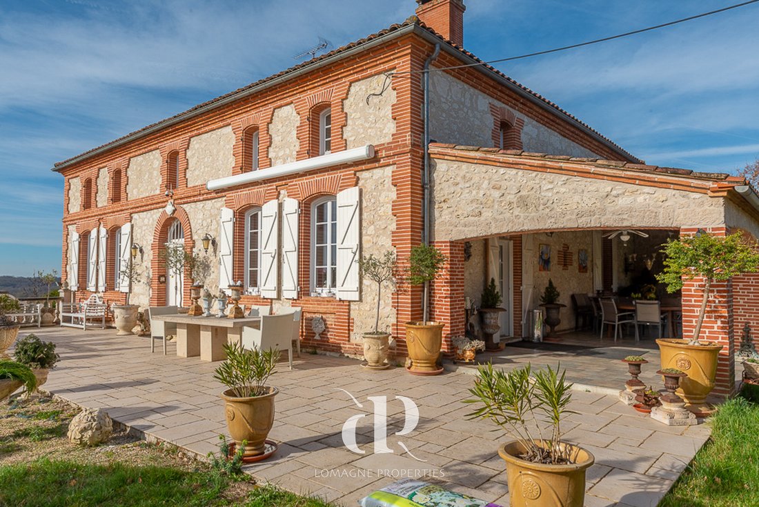 Le Manoir des Rêves: A Sunlit Sanctuary in Occitanie’s Golden Hills