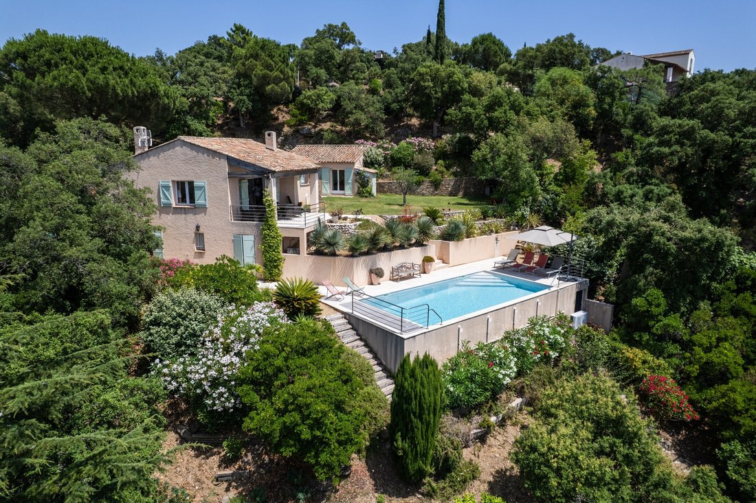 House in Rayol-Canadel-sur-Mer, Provence-Alpes-Côte d'Azur, France 3 - 15892184