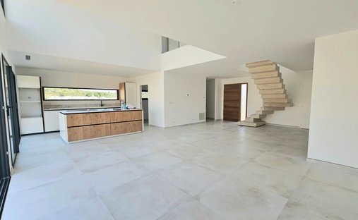 Villa a Narbona, Occitania, Francia 1