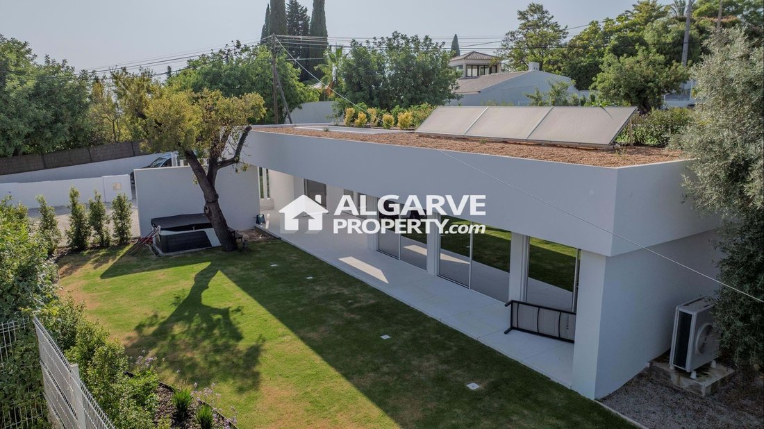 Villa in Loule (Sao Clemente), Algarve, Portugal 5 - 15892478
