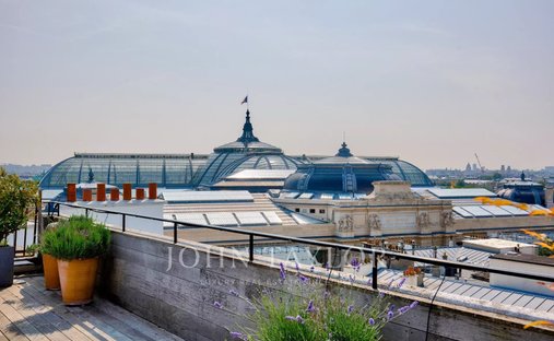 Apartment in Triangle d'Or, Paris 8e Arrondissement, Paris 1