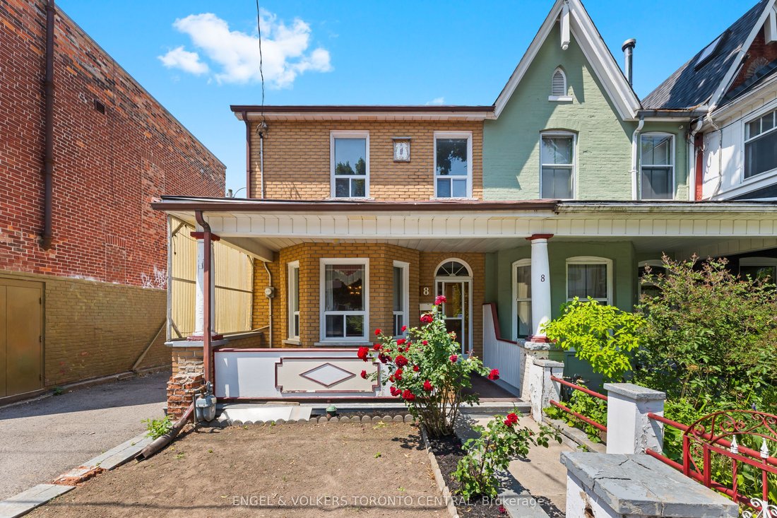 Apartment in Toronto, Ontario, Canada 1 - 15889491