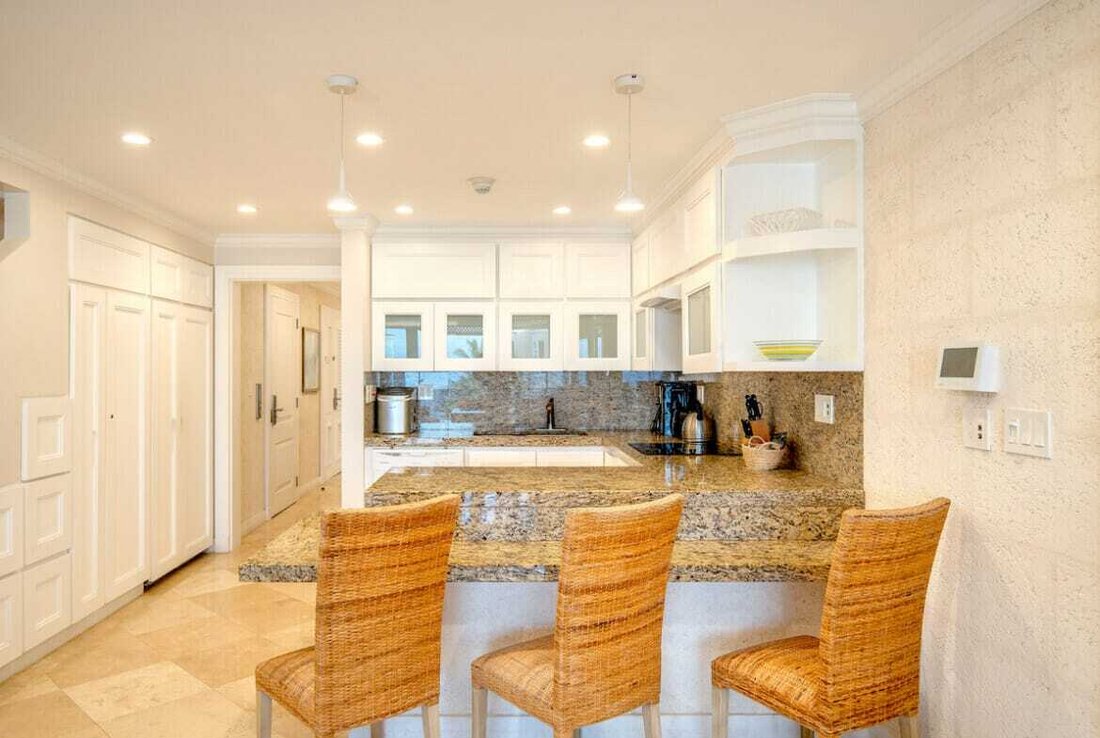 Penthouse in Bridgetown, Christ Church, Barbados 2 - 15893421