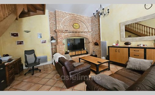 Castle for Sale in Moissac, Occitanie, France