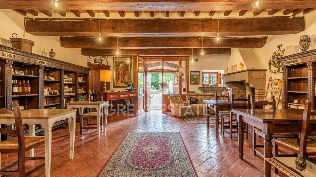 Farm Ranch in Tuoro sul Trasimeno, Umbria, Italy 2 - 14215301