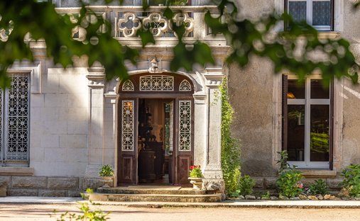Castle for Sale in Brantôme en Périgord, Nouvelle-Aquitaine, France