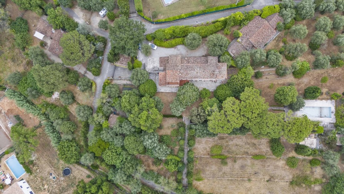 Villa in Grasse, Provence-Alpes-Côte d'Azur, France 2 - 15893590