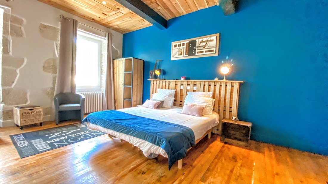 The Mill Castle of Lauzerte: A 17th-Century Spa Retreat Woven with Water & Light - 5