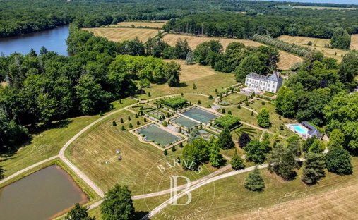 Tenuta a Auxerre, Borgogna-Franca Contea, Francia 1