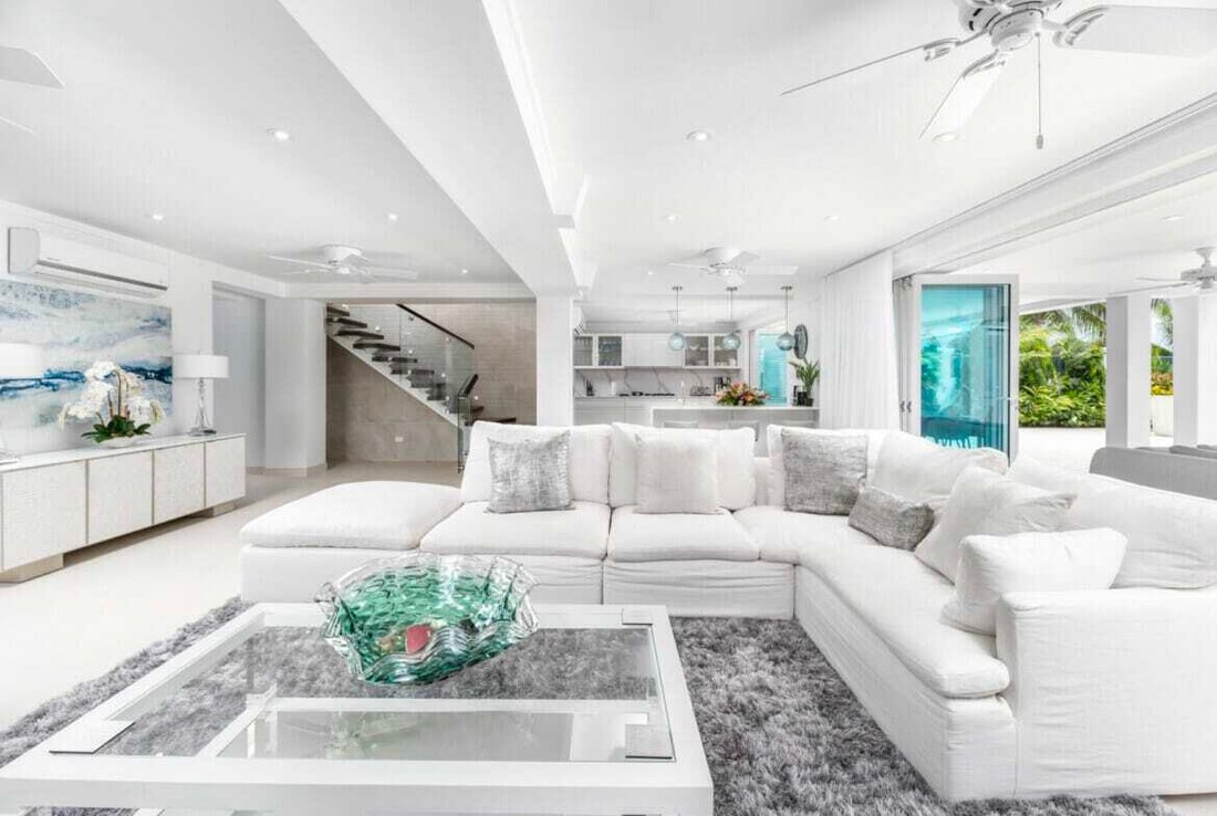 Estate in Bridgetown, Christ Church, Barbados 2 - 15893550
