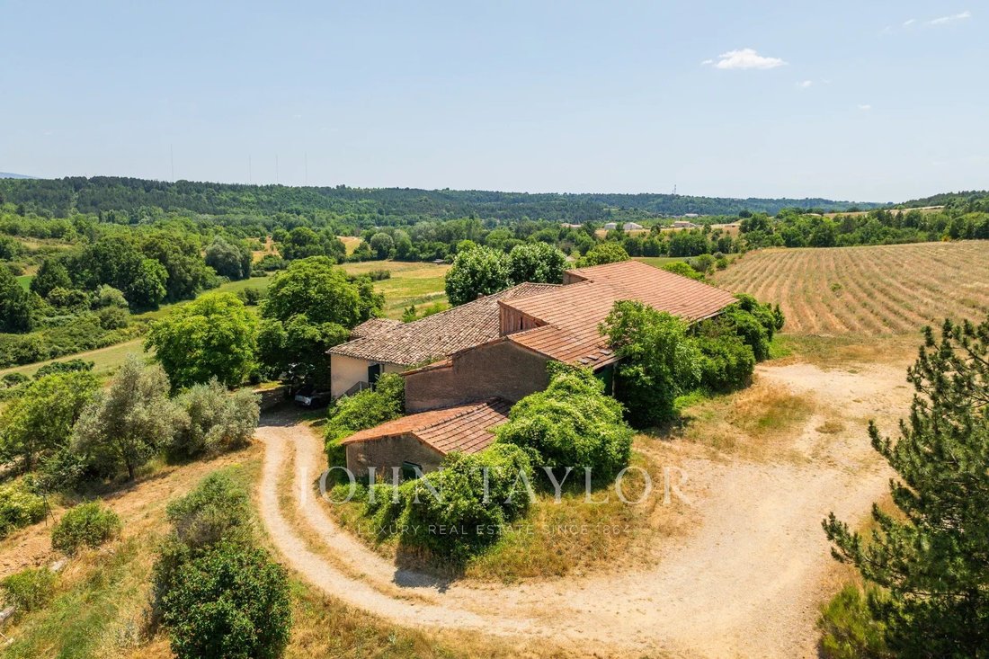 Estate in Riez, Provence-Alpes-Côte d'Azur, France 2 - 15887452